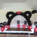 Tabletop Minnie Mouse balloon arch